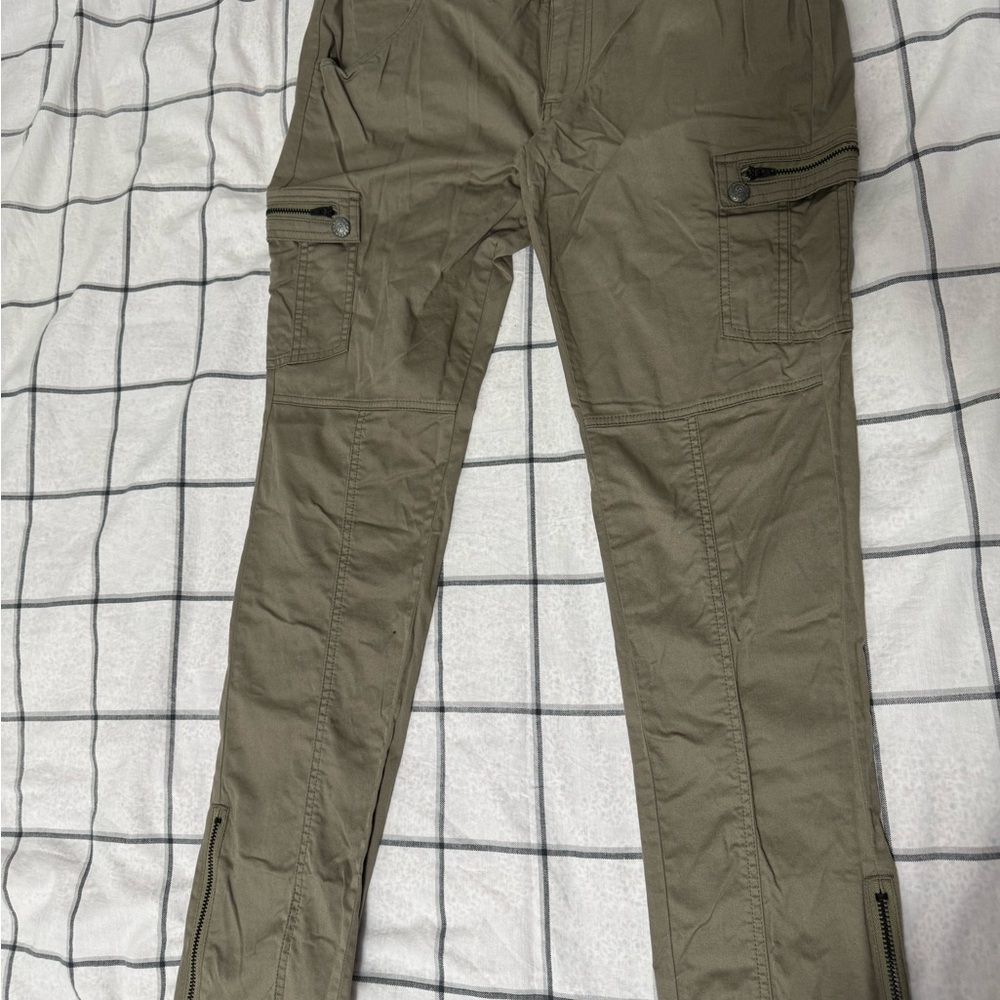 Women’s Olive Cargo Pants